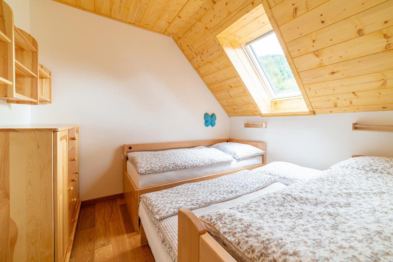 Apartmany Pod Rozsutcom - Zatkov Dvor - Prijazd Do Ubytovania Autom S Pohonom 4X4 Terchová Eksteriør bilde