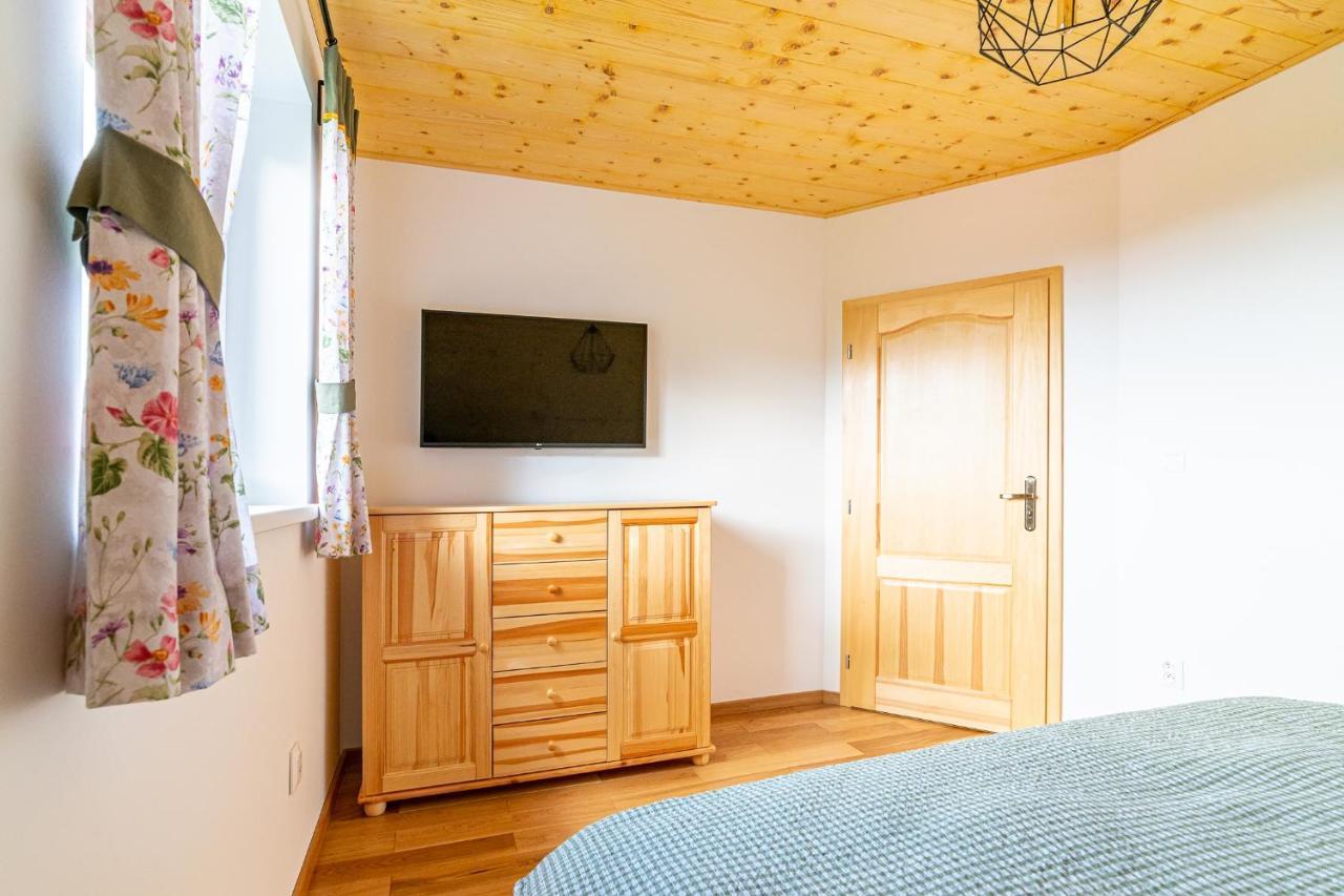 Apartmany Pod Rozsutcom - Zatkov Dvor - Prijazd Do Ubytovania Autom S Pohonom 4X4 Terchová Eksteriør bilde