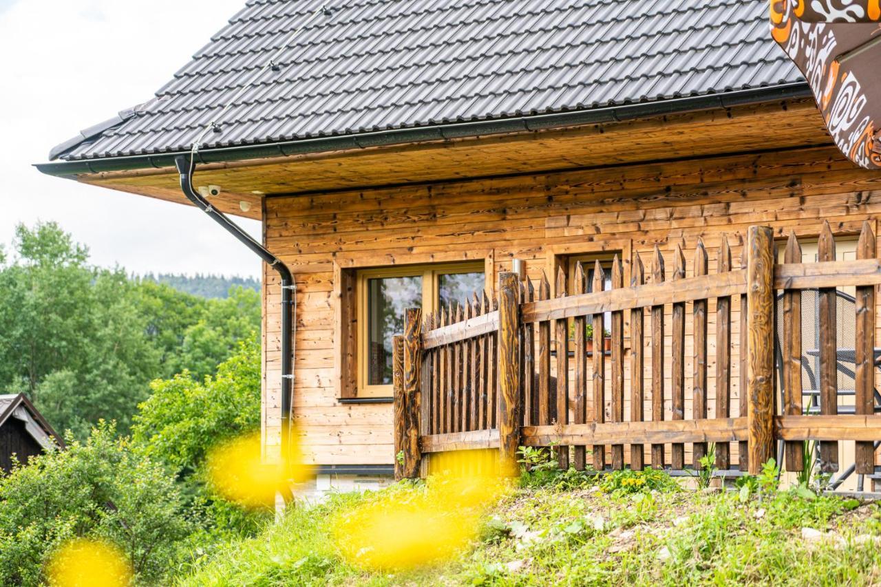 Apartmany Pod Rozsutcom - Zatkov Dvor - Prijazd Do Ubytovania Autom S Pohonom 4X4 Terchová Eksteriør bilde