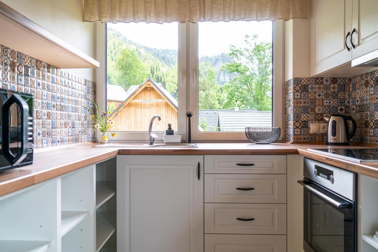 Apartmany Pod Rozsutcom - Zatkov Dvor - Prijazd Do Ubytovania Autom S Pohonom 4X4 Terchová Eksteriør bilde