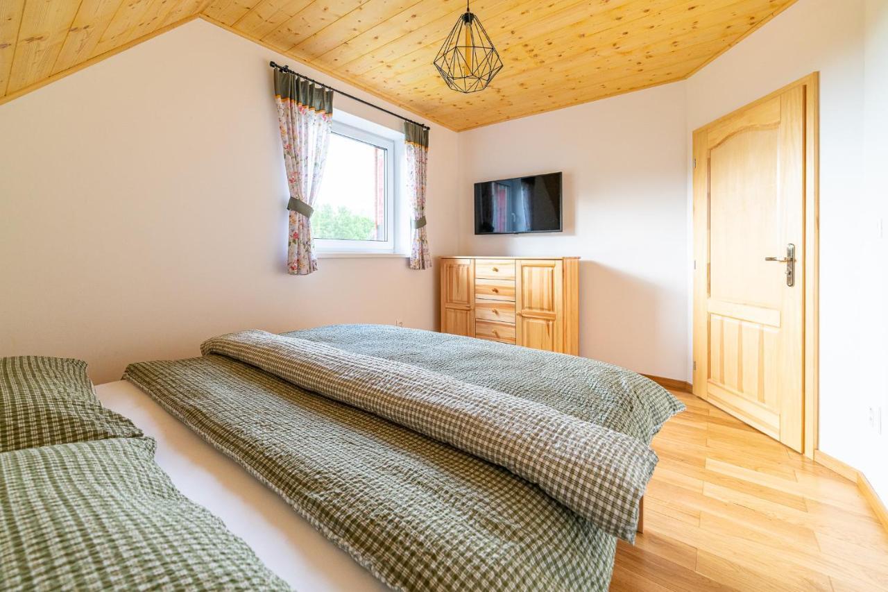 Apartmany Pod Rozsutcom - Zatkov Dvor - Prijazd Do Ubytovania Autom S Pohonom 4X4 Terchová Eksteriør bilde